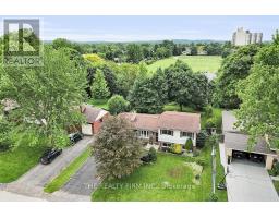 80 LARKSPUR CRESCENT - 34