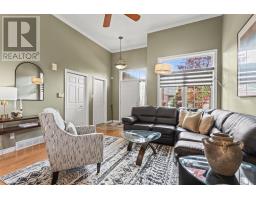 12 - 6 CADEAU TERRACE - 9