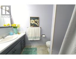 63 CAPRICE CRESCENT - 19