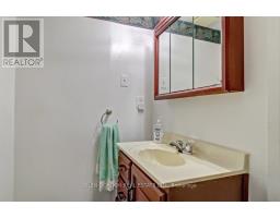 63 CAPRICE CRESCENT - 24
