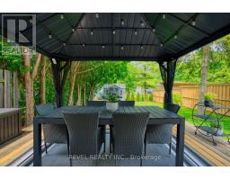 226 BRUNSWICK CRESCENT - 40