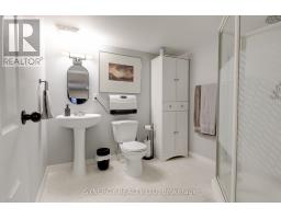 63 EARLE STREET - 32