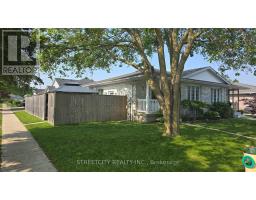 18 RODNEY CRESCENT - 2