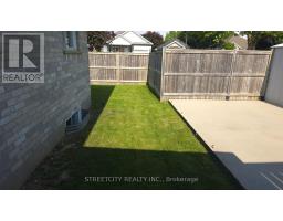 18 RODNEY CRESCENT - 31