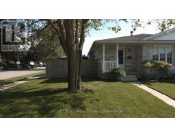 18 RODNEY CRESCENT - 32