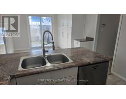 18 RODNEY CRESCENT - 9