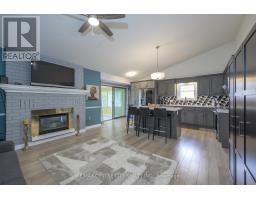 9 BONNIE PLACE - 12