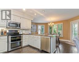 39 ROSE HIP PLACE - 11