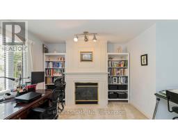 39 ROSE HIP PLACE - 22