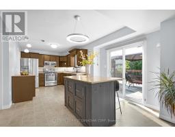 12 HAWTHORN COURT - 13