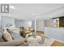 12 HAWTHORN COURT - 33