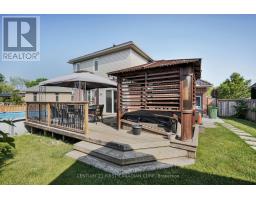 12 HAWTHORN COURT - 43