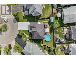 12 HAWTHORN COURT - 46