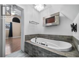 246 GREY STREET - 16