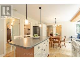 422 RIVERSIDE DRIVE - 10