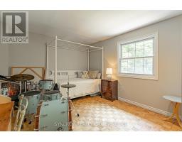 422 RIVERSIDE DRIVE - 23