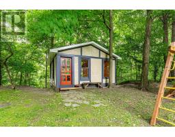422 RIVERSIDE DRIVE - 44