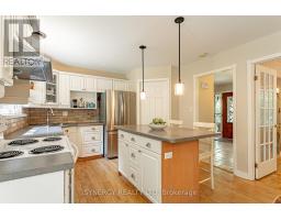 422 RIVERSIDE DRIVE - 9