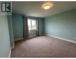 1565 SANDRIDGE AVENUE - 12