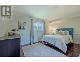 14 FAIRLANE ROAD - 25