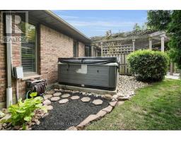 770 CLEARVIEW CRESCENT - 40