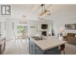 44 VIOLET COURT - 15