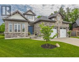 44 VIOLET COURT - 3