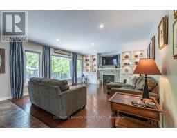 6 FIELDSTONE CRESCENT - 15