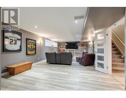 6 FIELDSTONE CRESCENT - 31