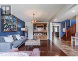 6 FIELDSTONE CRESCENT - 6