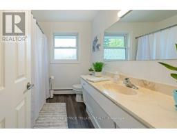 1546 GLENGARRY AVENUE - 32