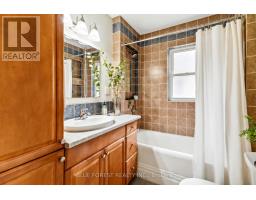 21 BALMORAL AVENUE - 23