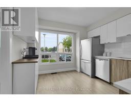 30 - 355 SANDRINGHAM CRESCENT - 4
