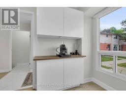 30 - 355 SANDRINGHAM CRESCENT - 6