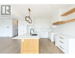 3152 REGIMENT ROAD W - 10