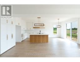 3152 REGIMENT ROAD W - 8