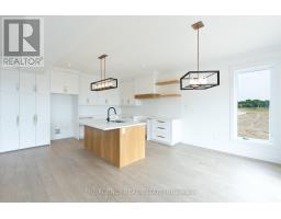 3152 REGIMENT ROAD W - 9