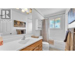 20 ARCHER CRESCENT - 12