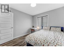 22 - 819 KLEINBURG DRIVE - 25