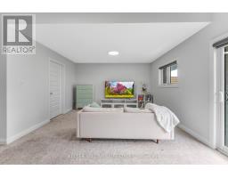 22 - 819 KLEINBURG DRIVE - 33