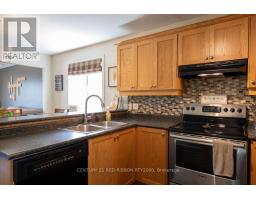 92 RIDGE STREET - 10
