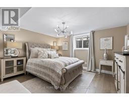 28 WEIR CRESCENT - 35