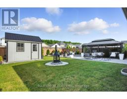 28 WEIR CRESCENT - 44
