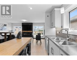 11 AUBURN DRIVE - 15