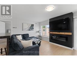 11 AUBURN DRIVE - 18