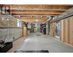 11 AUBURN DRIVE - 27