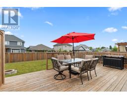 11 AUBURN DRIVE - 32
