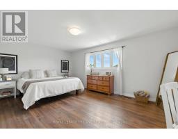 1812 BAYSWATER CRESCENT - 21