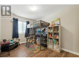 1812 BAYSWATER CRESCENT - 24
