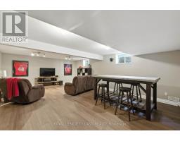 1812 BAYSWATER CRESCENT - 27